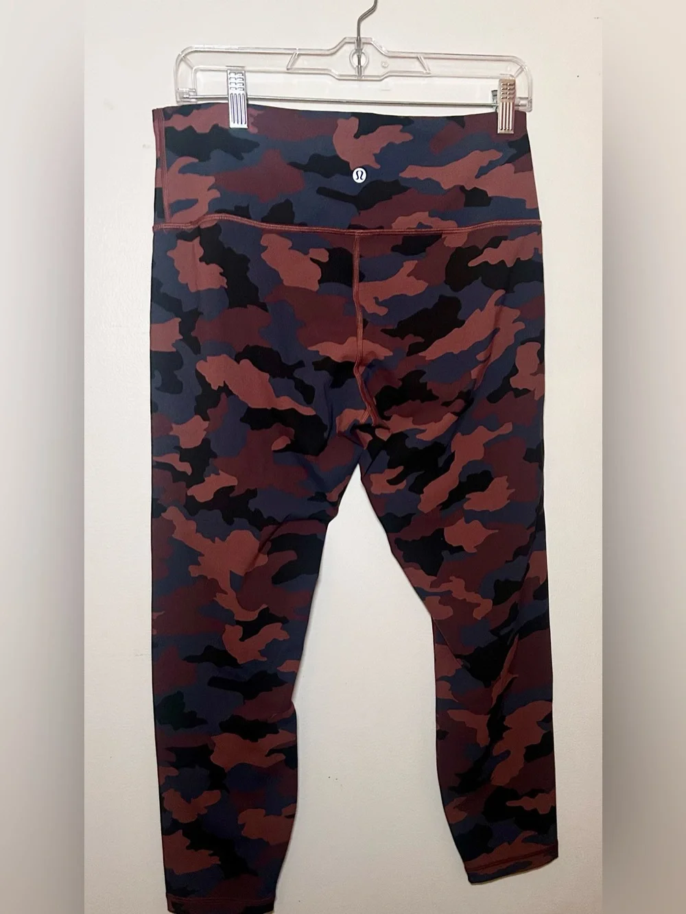 Lululemon Fast &‎ Free Camo Leggings Size 12 Burgundy High Rise